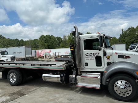 Expert Metal Polishing for Trucks and Pontoons