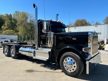 Peterbilt 389 - Routine Aluminum Metal Polishing in Windham, ME